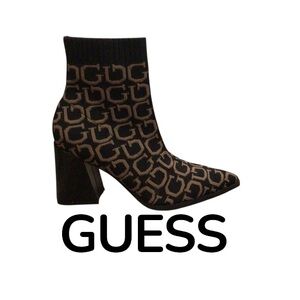 New authentic Guess signature designer boot RIGHT BOOT ONLY display